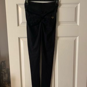 Cute booty lounge scrunch butt leggings